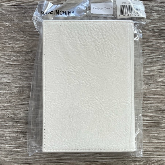 NWT K•Carroll “White” Passport Cover as an added protection for your passport - Picture 2 of 4